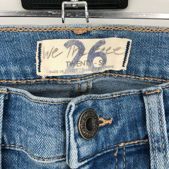 We the Free Great Heights Distressed Frayed In Sky Skinny Jeans Cropped size 26 - Picture 12 of 15